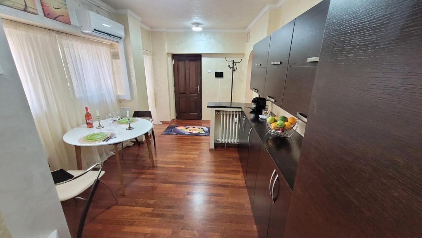 Downtown Top Apartments Bukarest Exterior foto